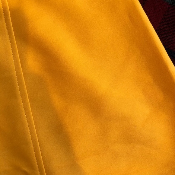 Marigold yellow miniskirt - Picture 3 of 4